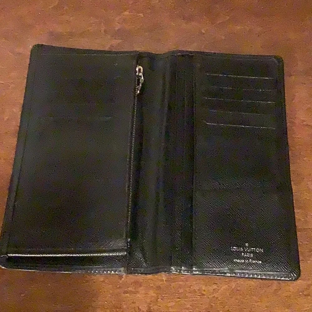 Louis Vuitton Black EPI Brazza